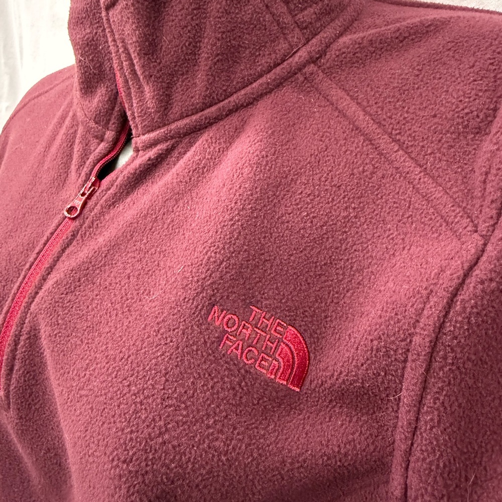 The North Face Plum Fleece Jacket L Quarter zip